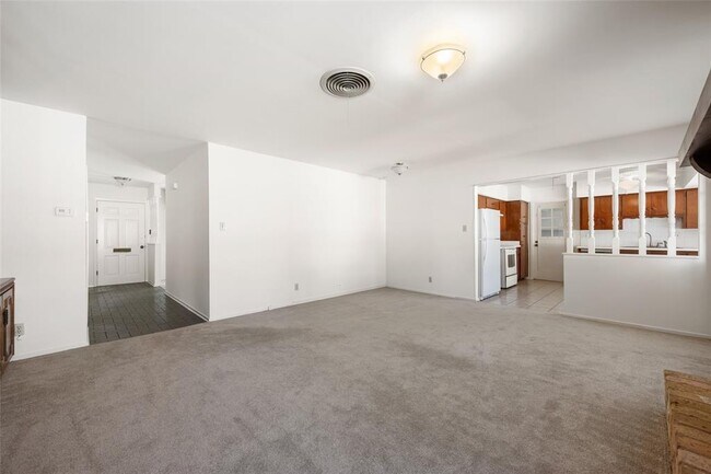 Building Photo - 6706 Willamette Dr