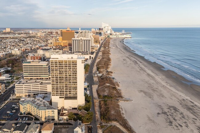 Building Photo - 3851 Boardwalk