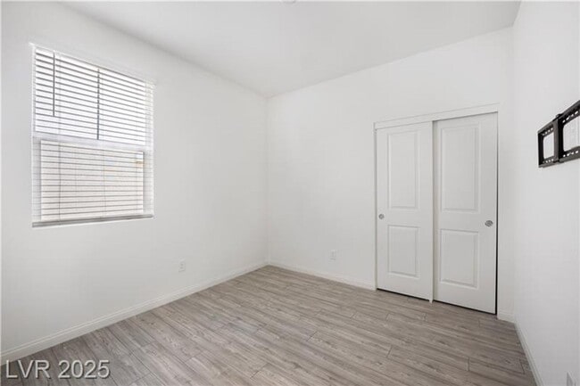 Building Photo - Single Story 3 bedroom, 2 bath home in the...