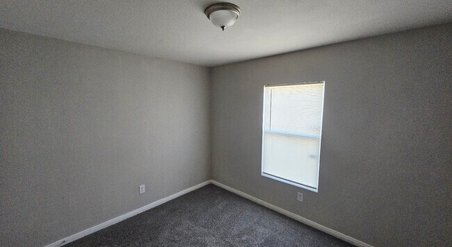 Building Photo - 15524 Briar Forest Dr