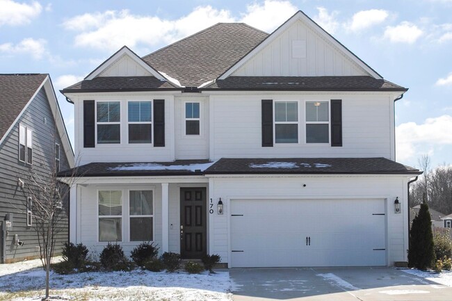 Primary Photo - Gorgeous Home in La Vergne