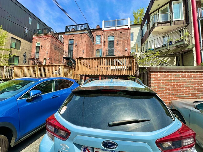 Building Photo - Dupont's Tree Lined Church Street 2 bedroom/1Bath Condo with Deck and Parking!