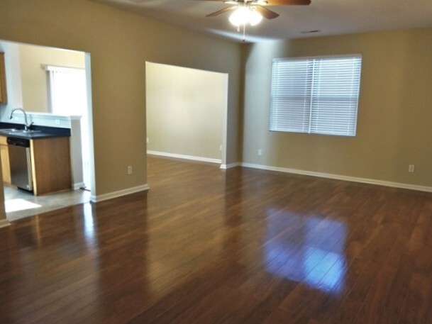 Building Photo - 103 Surlington Dr