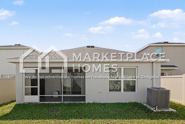 Building Photo - 8619 SW 44th Terrace