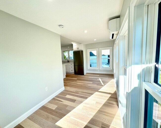 Building Photo - 17 Fremont St