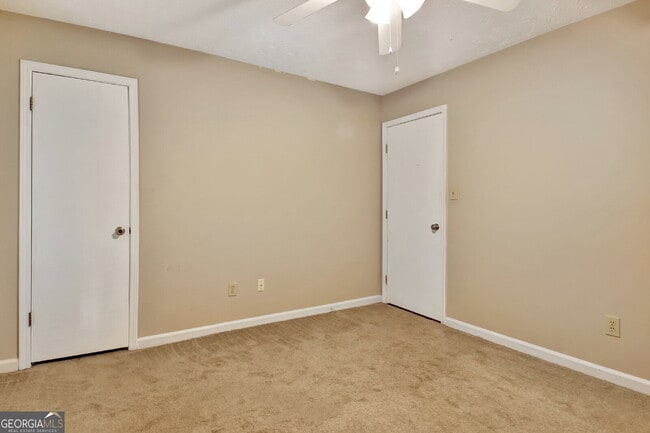 Building Photo - 135 Windham Way