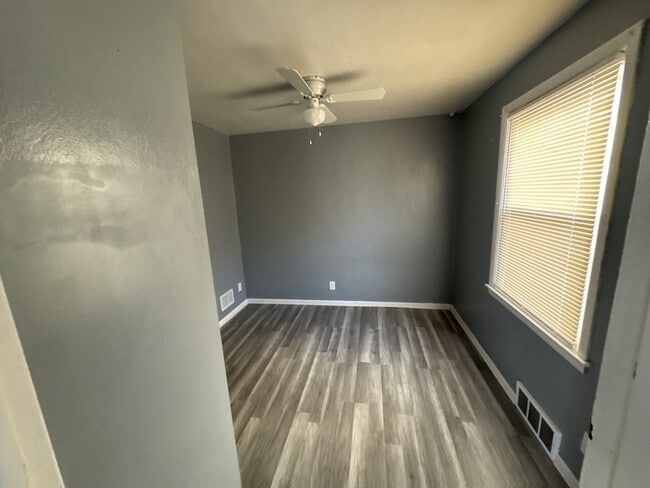 Building Photo - 1110 17th Ave