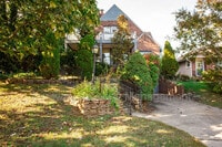 Building Photo - 319 N Newton Lake Dr