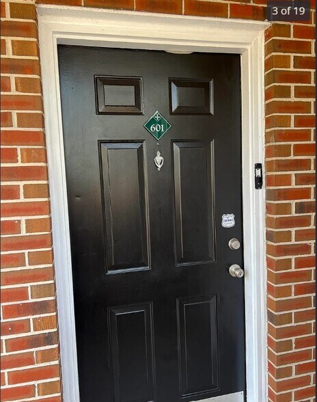 Building Photo - 601 Morning Sun Dr