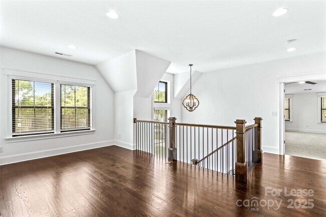 Building Photo - 269 Conroy Ave