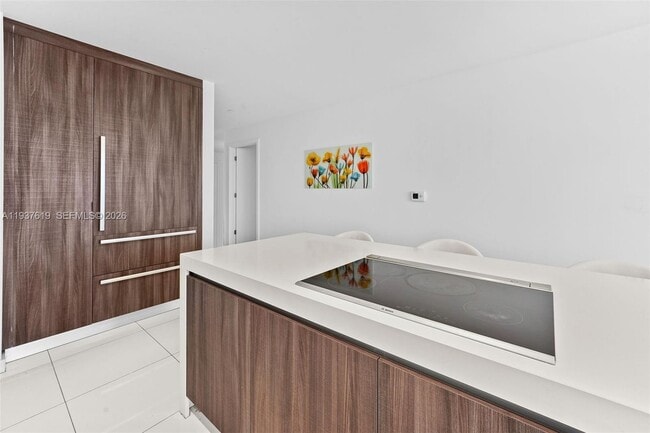 Building Photo - 851 NE 1st Ave