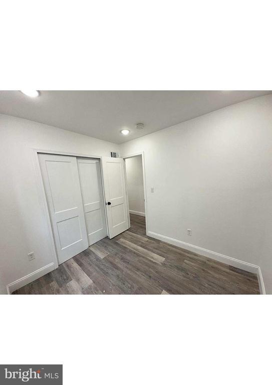 Building Photo - 1233 W Venango St