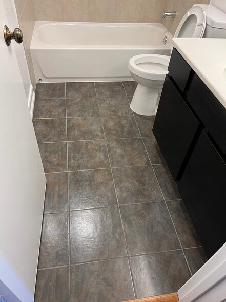2 bathroom - 306 Dorado Ter
