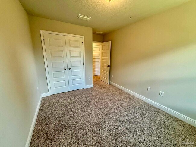 Building Photo - 6029 Royal Port Ct