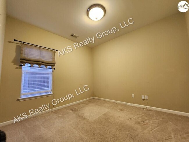 Building Photo - 164 Highview Cove