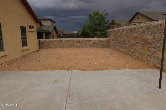 Building Photo - 3278 Azteca Trail