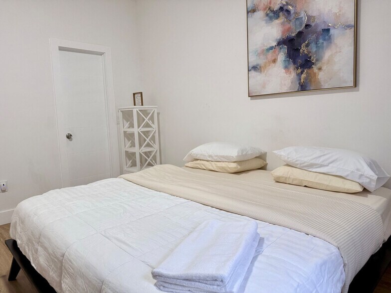 Building Photo - 20423 NW 29th Pl