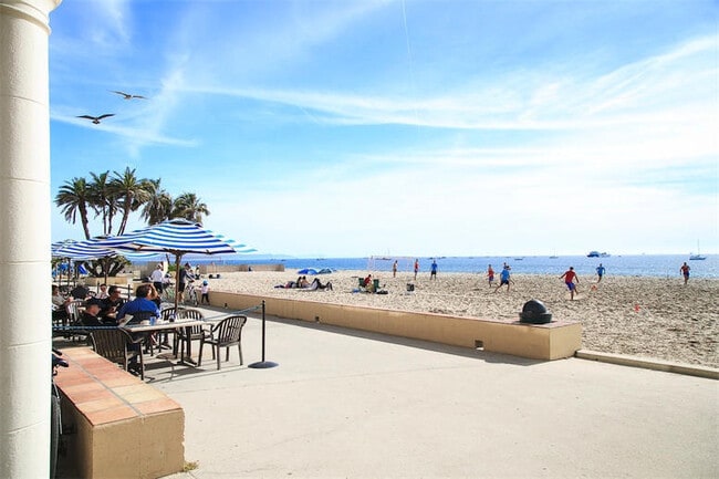 Building Photo - Total Quality Living! This private and qua...