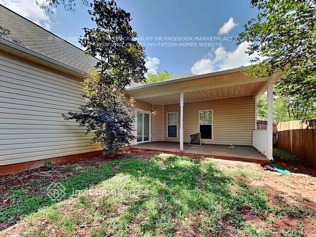 Building Photo - 2015 Towne Park Dr