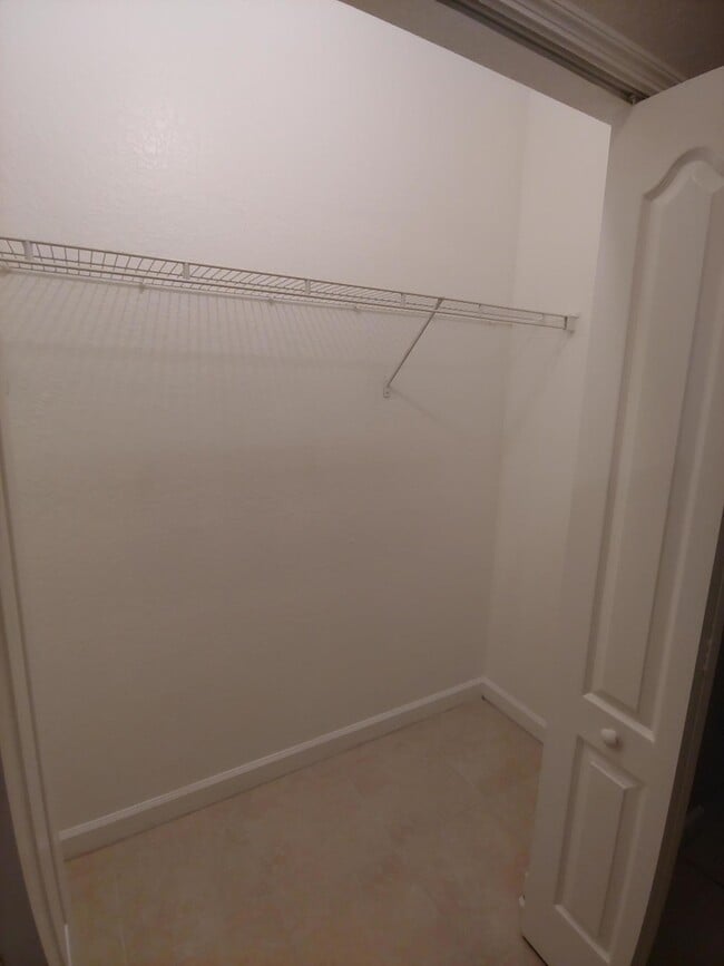 Building Photo - 2108 Shoma Dr