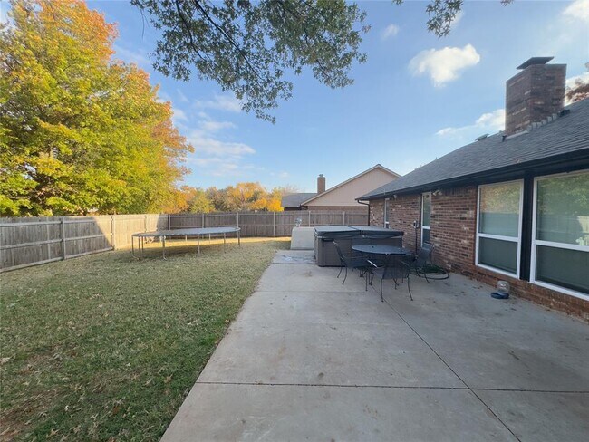 Building Photo - 408 Little Chisholm Cir