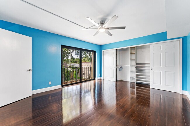 Building Photo - 301 Waterview Dr
