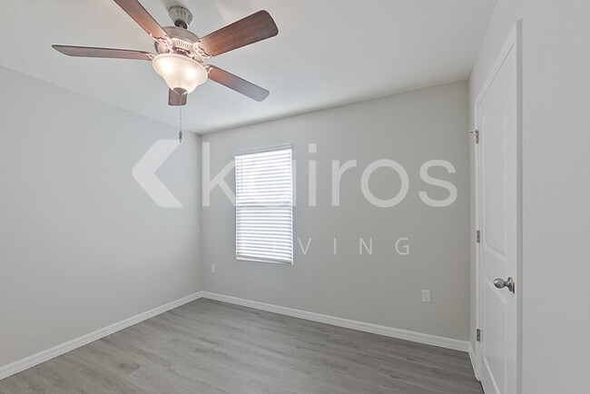 Building Photo - 8634 SW 43rd Ter