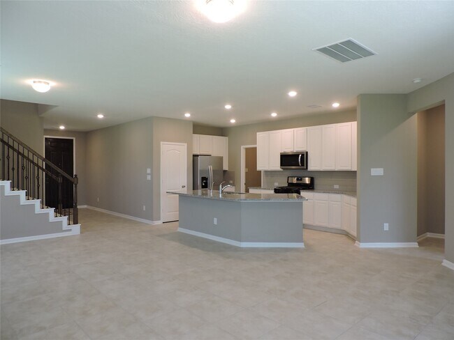 Building Photo - 1102 Upton Ct