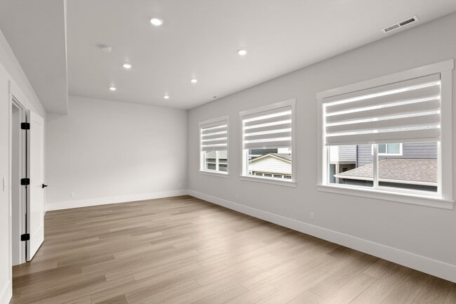 Building Photo - 13737 SW 165th Ave