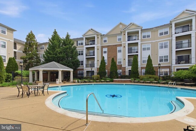 Building Photo - 12913 Centre Park Cir
