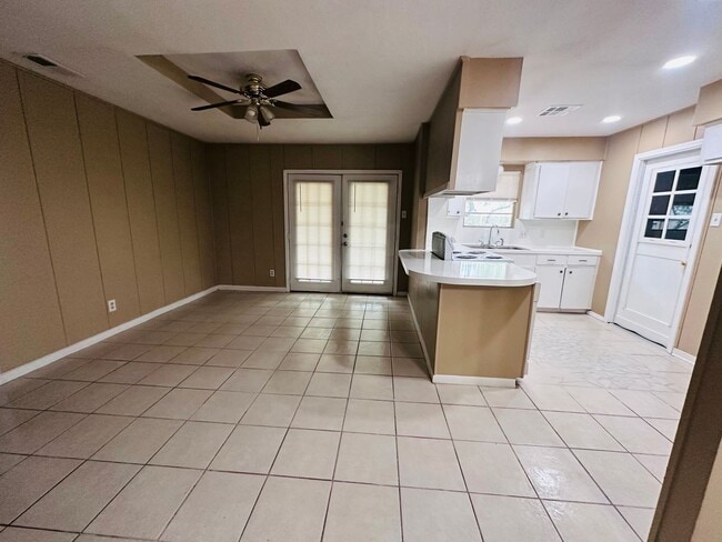 Building Photo - 3 Bedroom House on the Southside For Rent | Corpus Christi
