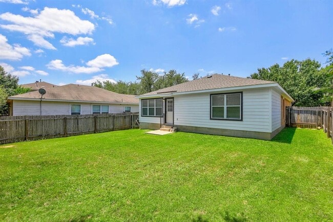 Building Photo - 2108 Kane Cove