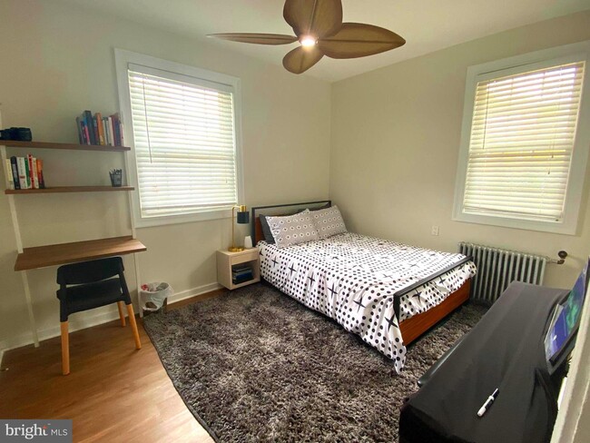 Building Photo - 903 S Frederick St