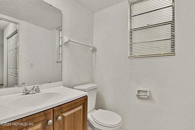 Building Photo - 475 Crabapple Ct