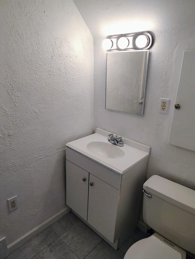 Building Photo - 1604 Homewild Ave