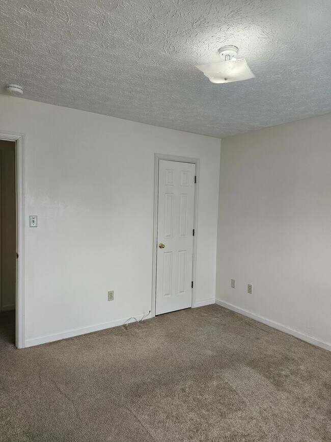 Building Photo - 2 Langille Ct