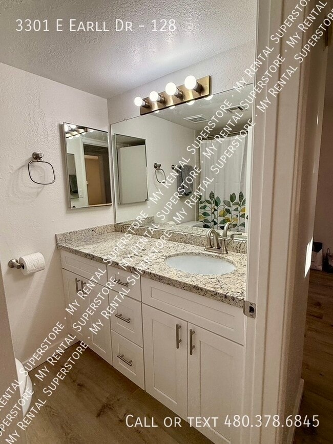 Building Photo - 3301 E Earll Dr