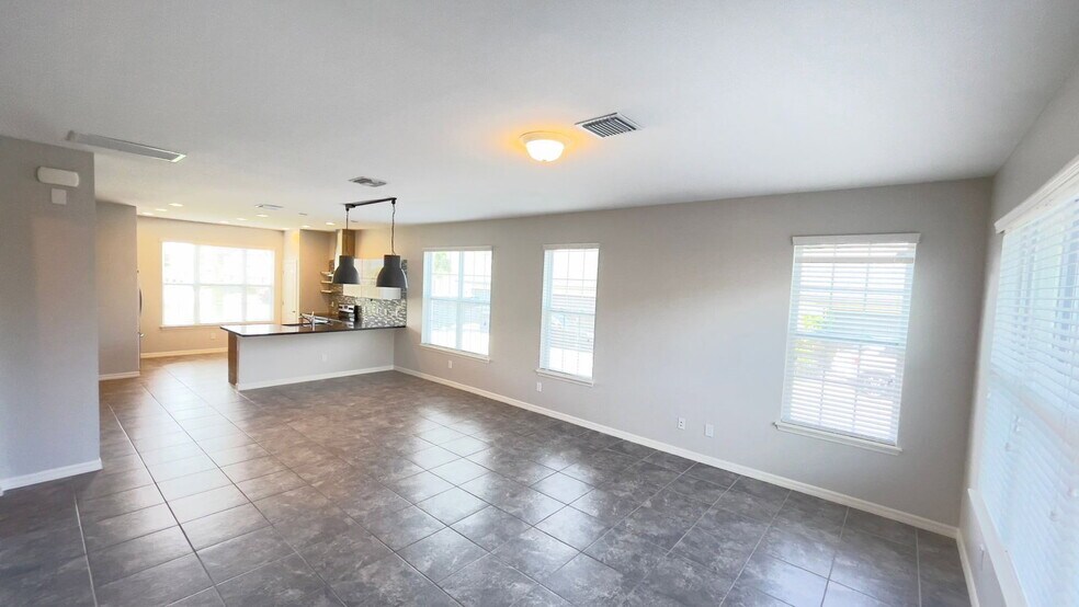 Building Photo - 7255 Shadeview Alley