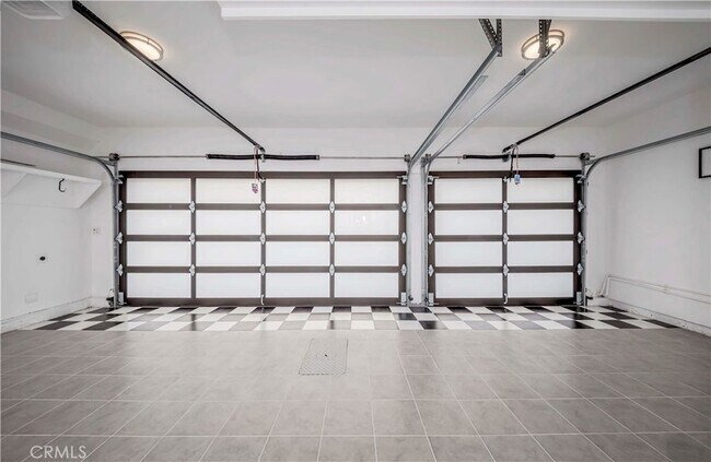 Building Photo - 5338 Chariton Ave