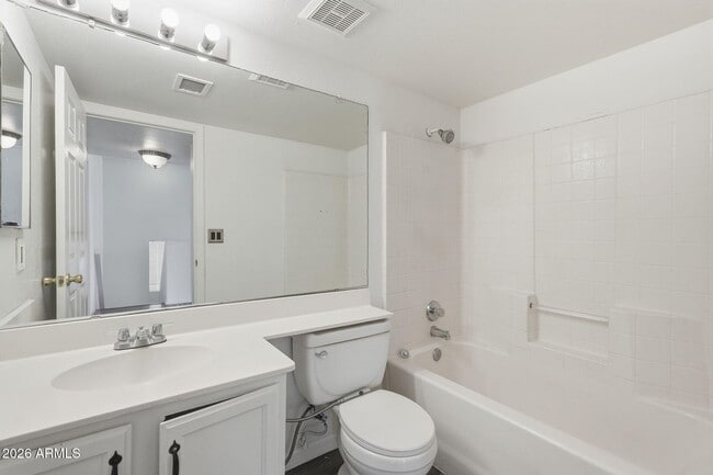 Building Photo - 1026 W Libra Dr