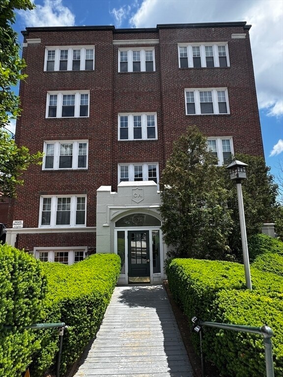 Building Photo - 21 Bradlee Rd