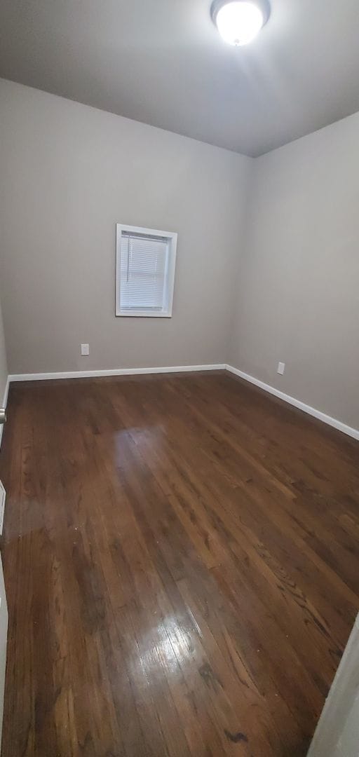 Building Photo - Newly Updated 2 Bedroom Home