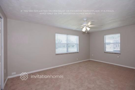 Building Photo - 411 W Charlotte Ave