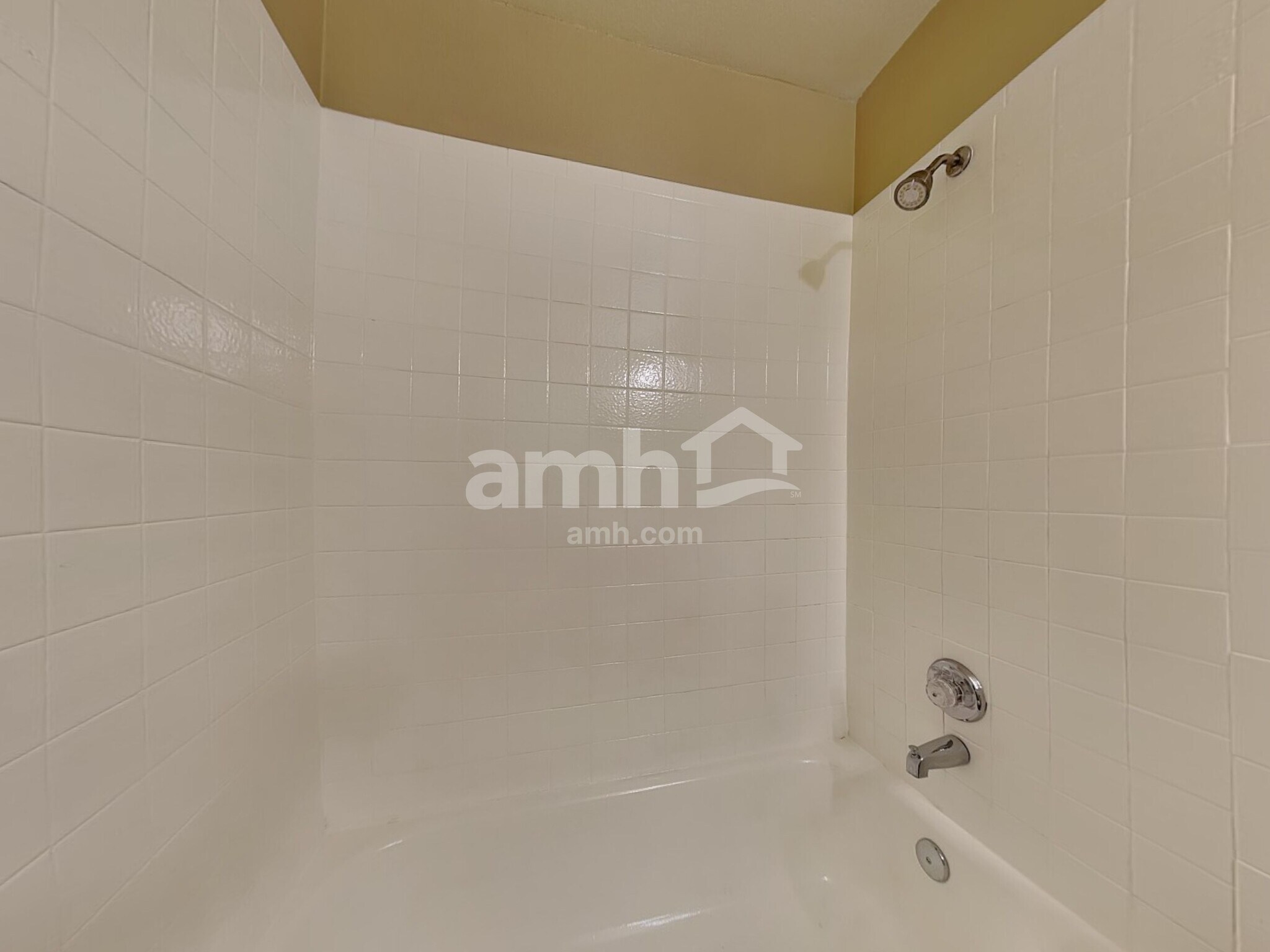 Building Photo - 2306 N 88th Ave