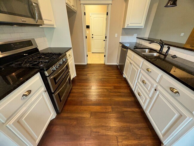 Building Photo - 3 Bed 2 Bath in Edmond!