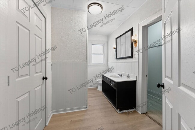 Building Photo - 316 Harrison St