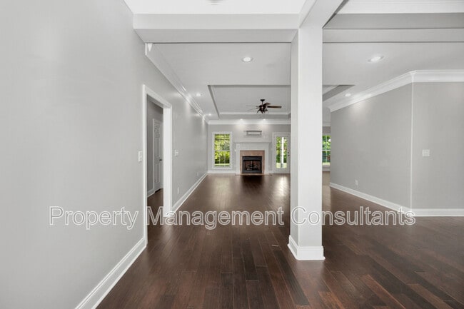 Building Photo - 108 Blackwood Dr NW