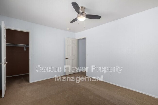 Building Photo - 2464 S Nielson St