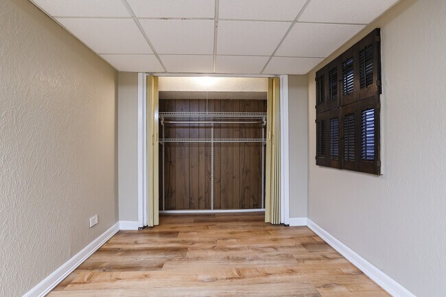 Building Photo - 1428 Inverrary Ln