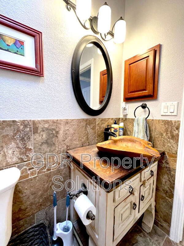 Building Photo - 13208 Pine Forest Pl NE